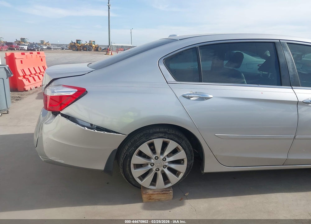 2013 HONDA ACCORD EX-L VIN: 1HGCR2F89DA136852