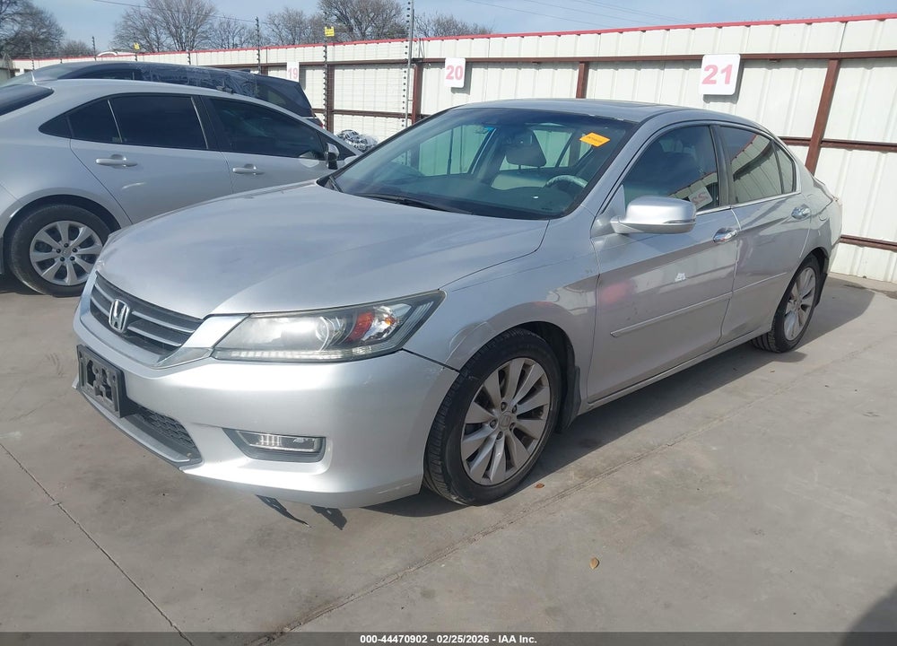 2013 HONDA ACCORD EX-L VIN: 1HGCR2F89DA136852
