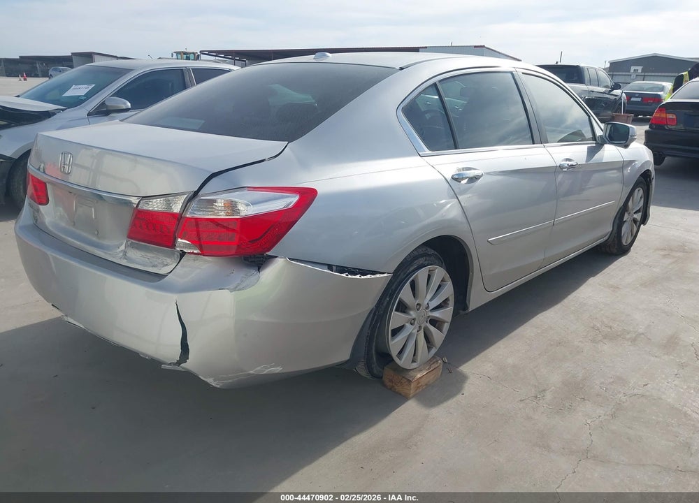2013 HONDA ACCORD EX-L VIN: 1HGCR2F89DA136852