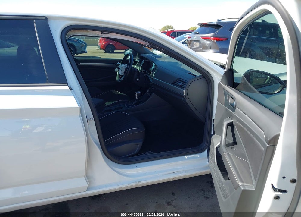 2024 VOLKSWAGEN JETTA 1.5T SPORT VIN: 3VWBM7BU5RM092882