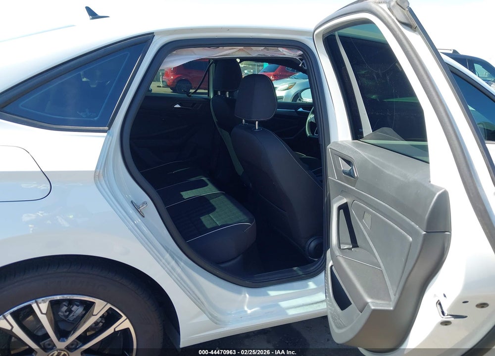 2024 VOLKSWAGEN JETTA 1.5T SPORT VIN: 3VWBM7BU5RM092882
