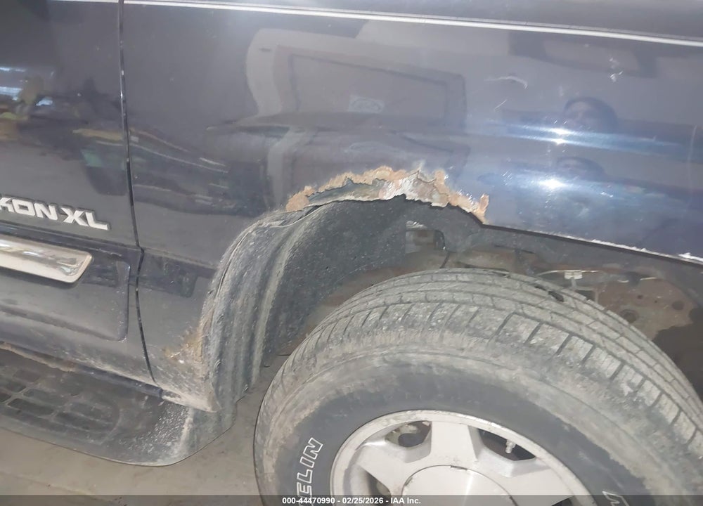 2004 GMC YUKON XL 1500 SLE VIN: 1GKFK16Z94J174556