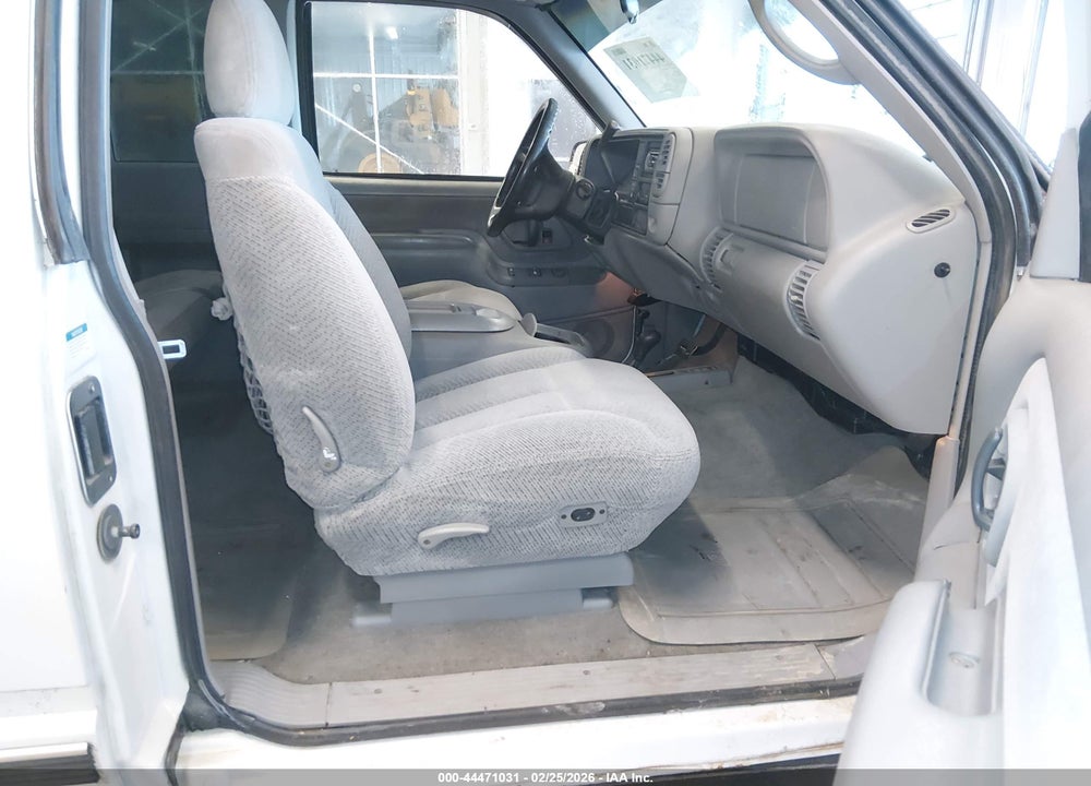 1998 CHEVROLET K1500 FLEETSIDE VIN: 2GCEK19R5W1143207