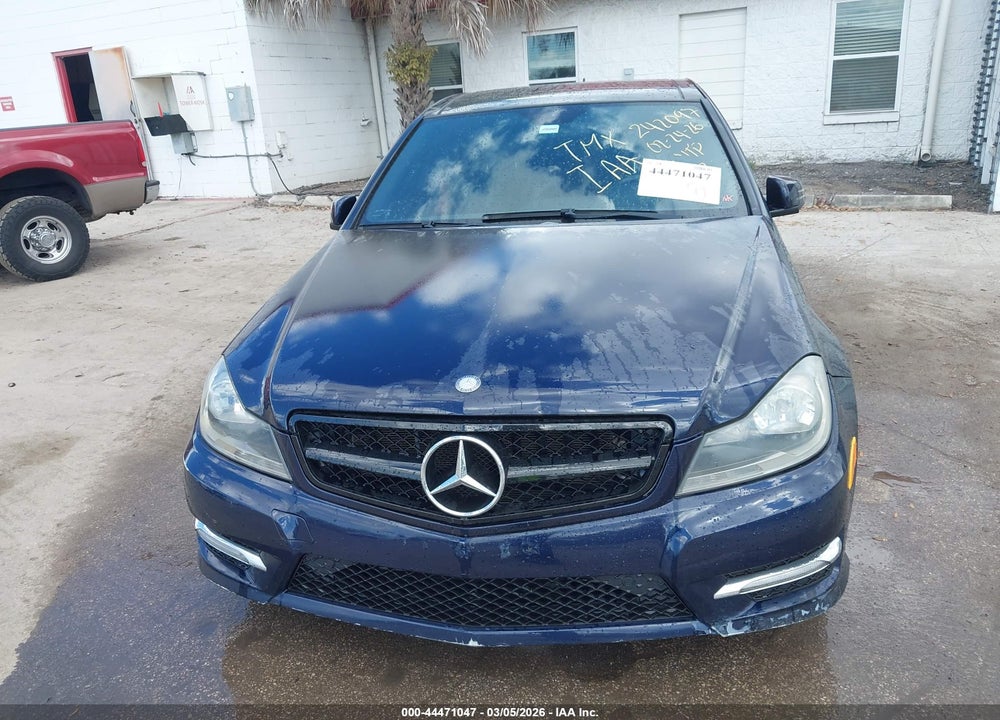 2013 MERCEDES-BENZ C 300 SPORT 4MATIC VIN: WDDGF8AB6DR242097