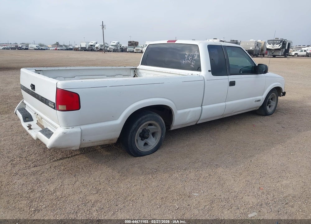 1994 CHEVROLET S TRUCK S10 VIN: 1GCCS19Z5R8195462