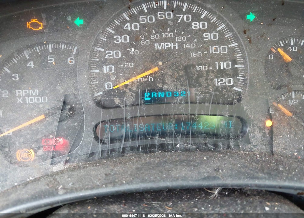 2004 CHEVROLET TAHOE LS VIN: 1GNEC13Z74J240120