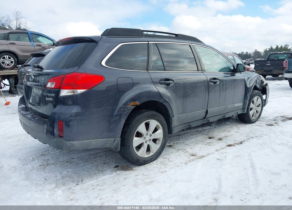 2011 SUBARU OUTBACK 2.5I PREMIUM VIN: 4S4BRBCCXB3352564