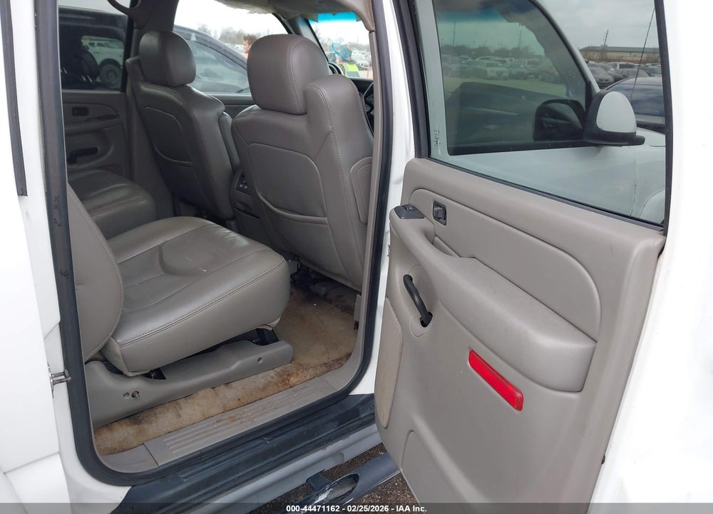 2006 CHEVROLET SUBURBAN 1500 Z71 VIN: 1GNEC16Z86J166012