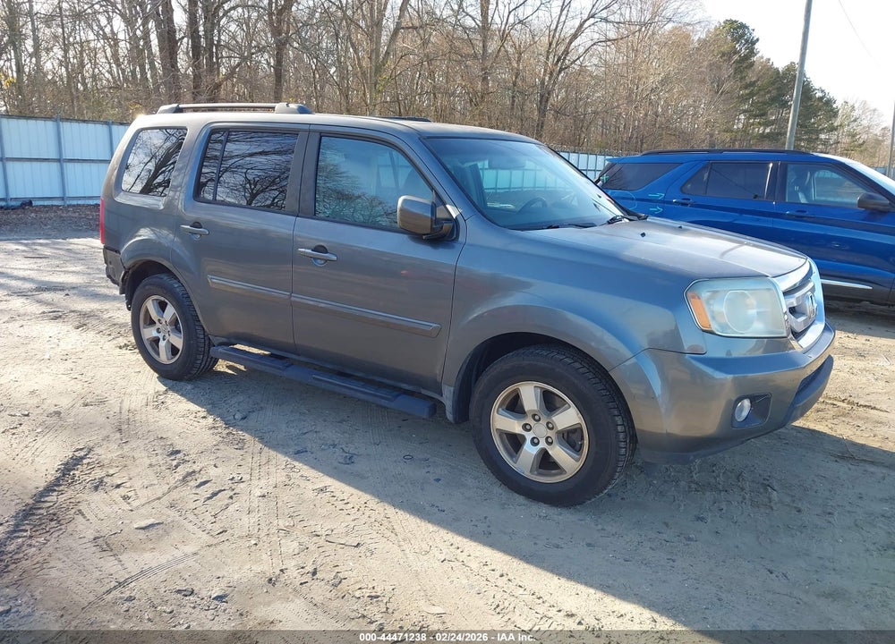 2011 HONDA PILOT EX-L VIN: 5FNYF3H53BB004602