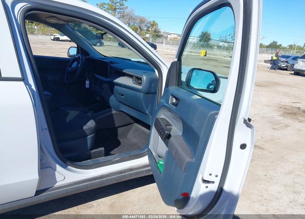 2025 FORD MAVERICK XL VIN: 3FTTW8A30SRA95911