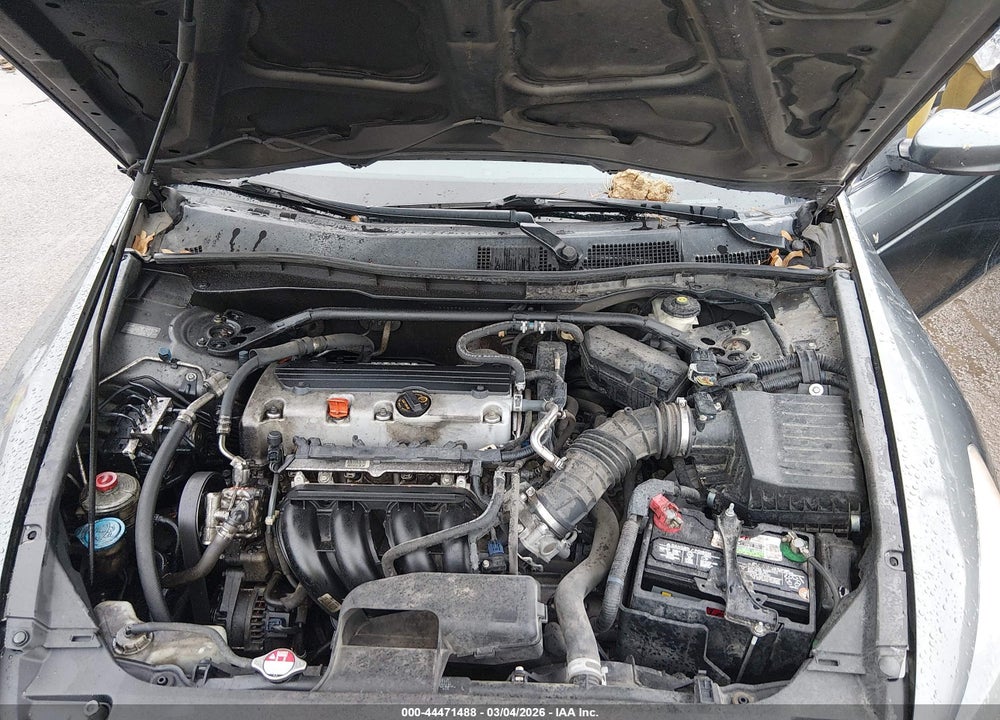 2011 HONDA ACCORD 2.4 EX-L VIN: 1HGCP2F86BA152817