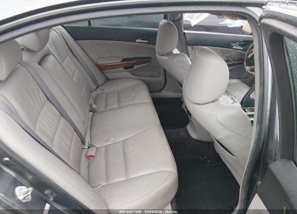 2011 HONDA ACCORD 2.4 EX-L VIN: 1HGCP2F86BA152817