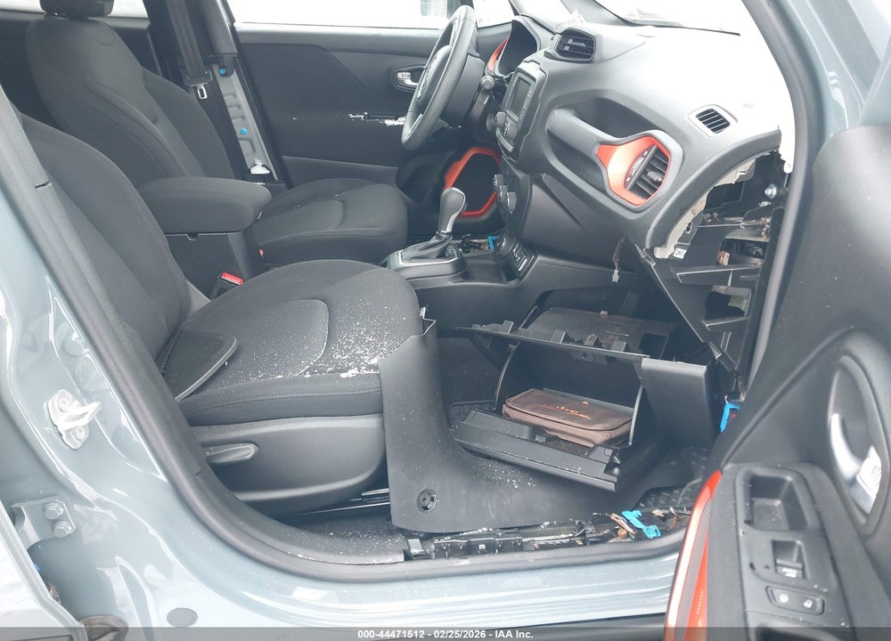 2018 JEEP RENEGADE UPLAND EDITION 4X4 VIN: ZACCJBAB5JPJ15112