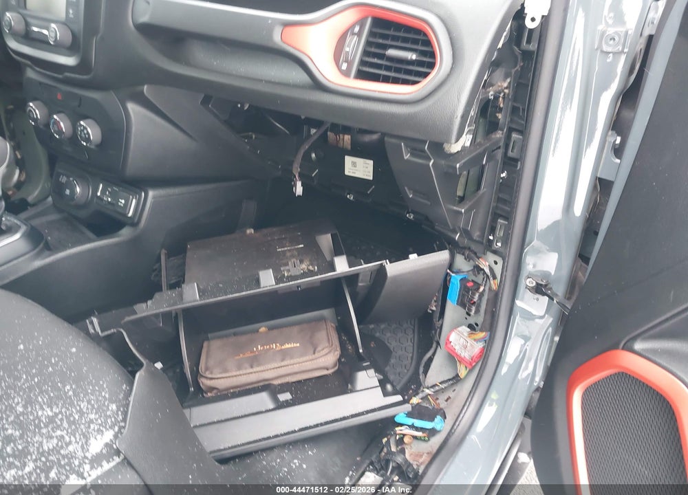 2018 JEEP RENEGADE UPLAND EDITION 4X4 VIN: ZACCJBAB5JPJ15112