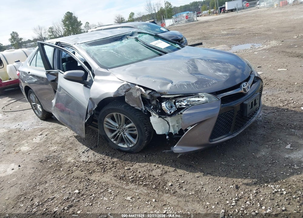 2016 TOYOTA CAMRY SE VIN: 4T1BF1FKXGU226194