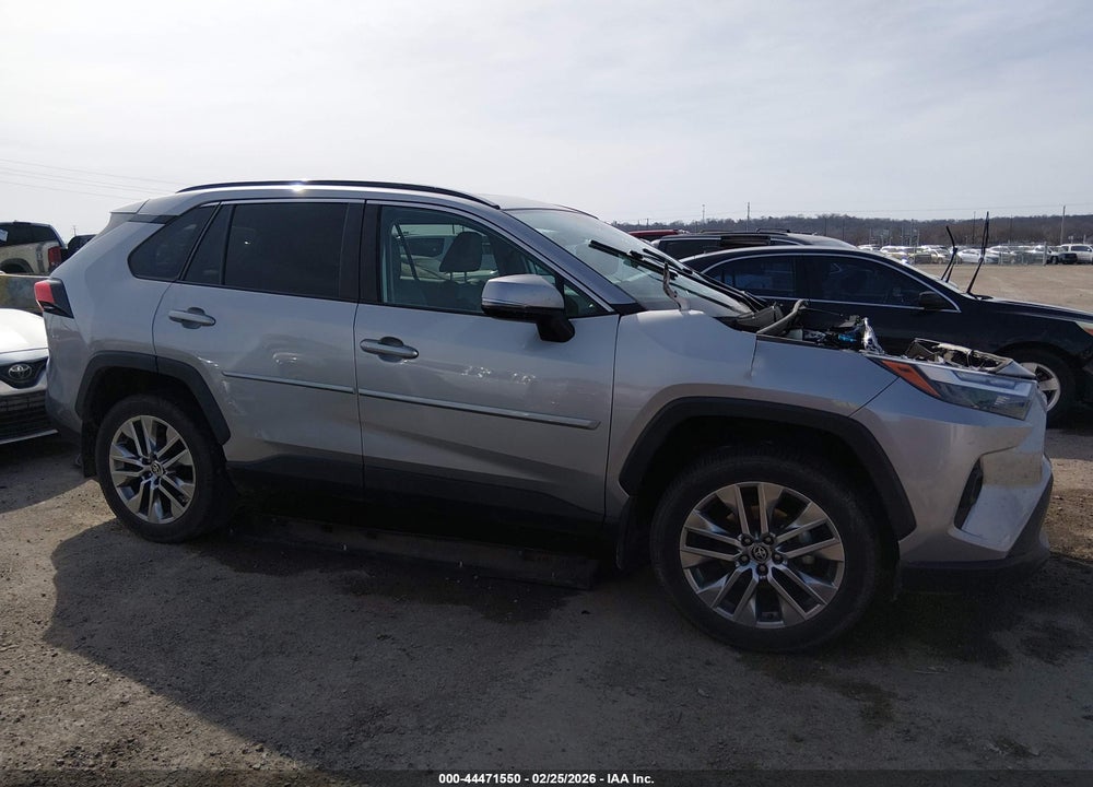 2022 TOYOTA RAV4 XLE PREMIUM VIN: 2T3C1RFV8NC191060