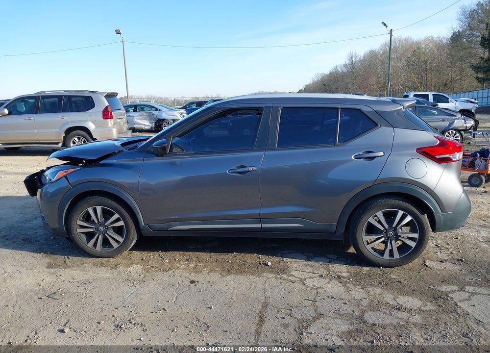 2019 NISSAN KICKS SR VIN: 3N1CP5CUXKL511843