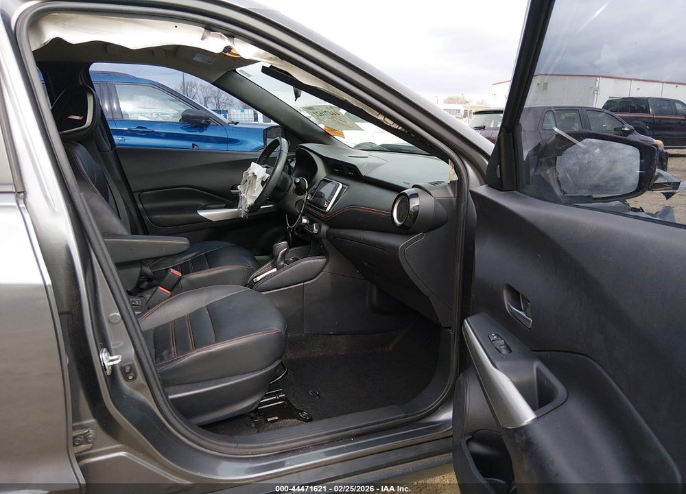2019 NISSAN KICKS SR VIN: 3N1CP5CUXKL511843