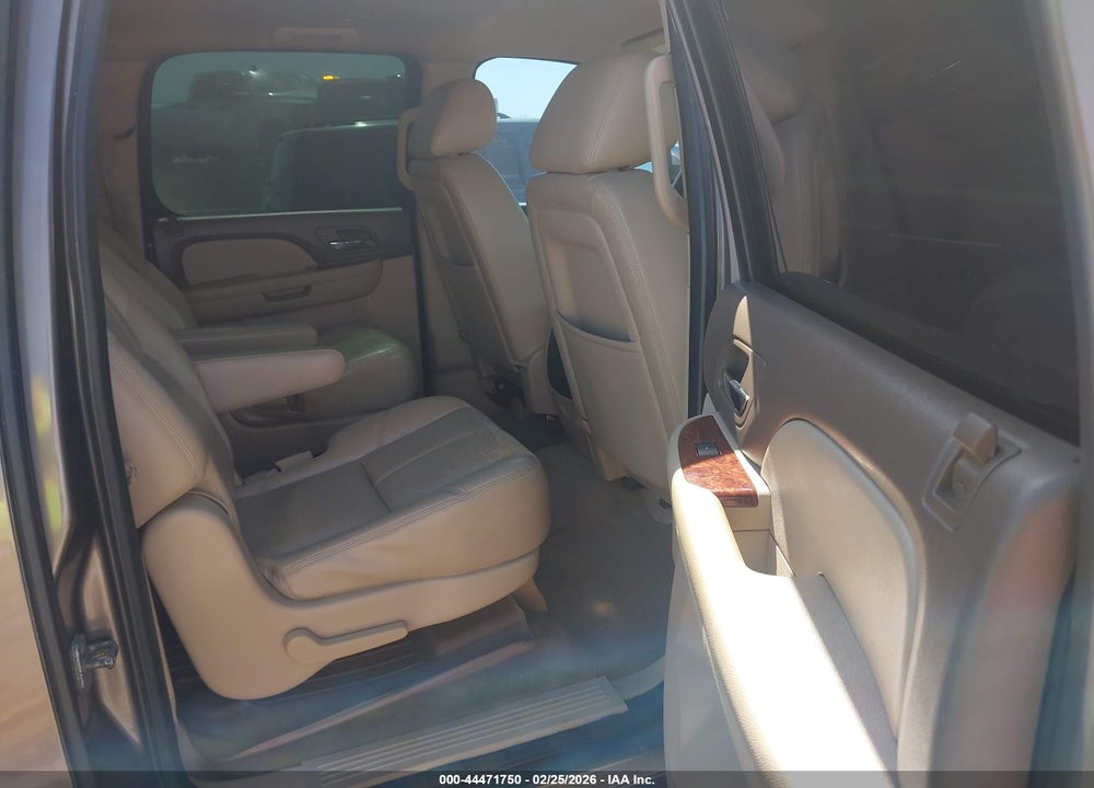2012 CHEVROLET SUBURBAN 1500 LT VIN: 1GNSCJE03CR250080