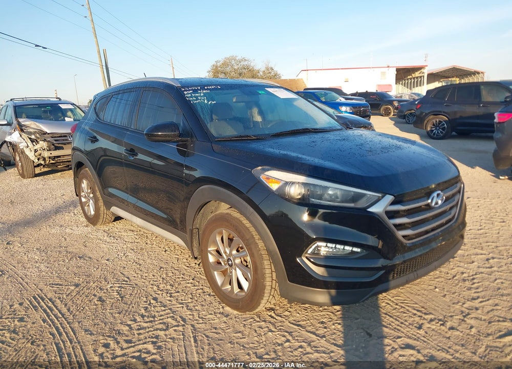 2017 HYUNDAI TUCSON SE VIN: KM8J33A49HU567631
