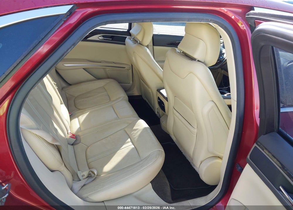 2015 LINCOLN MKZ VIN: 3LN6L2J97FR618236