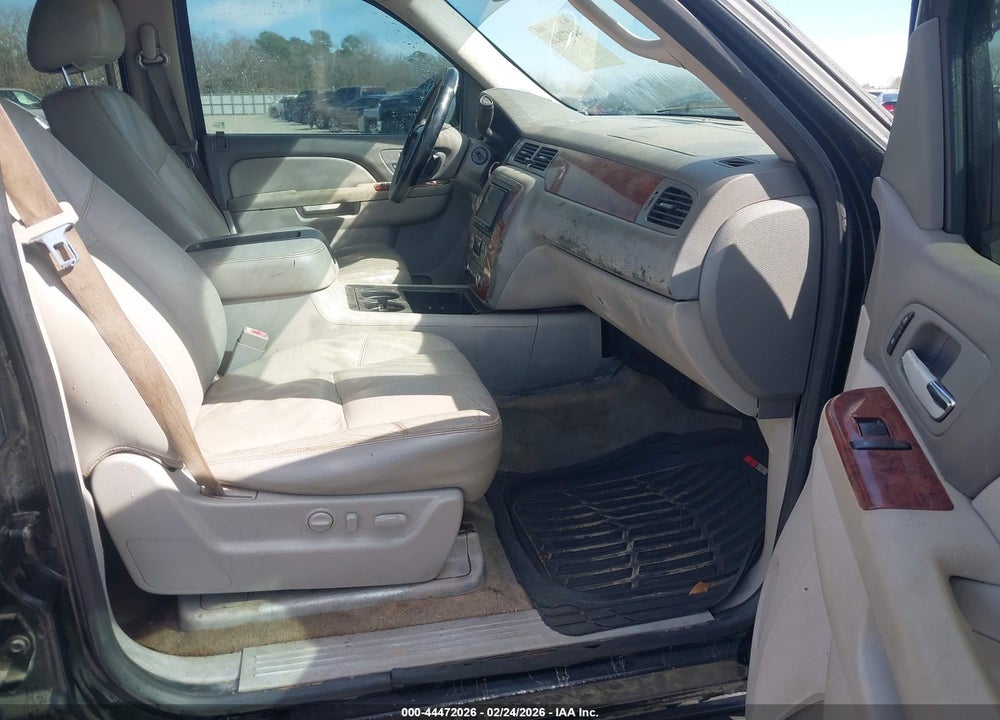 2010 CHEVROLET TAHOE LT VIN: 1GNMCBE33AR199864