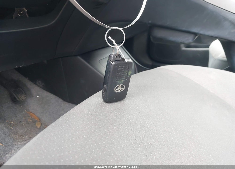 2013 TOYOTA PRIUS TWO VIN: JTDKN3DU5D5663193