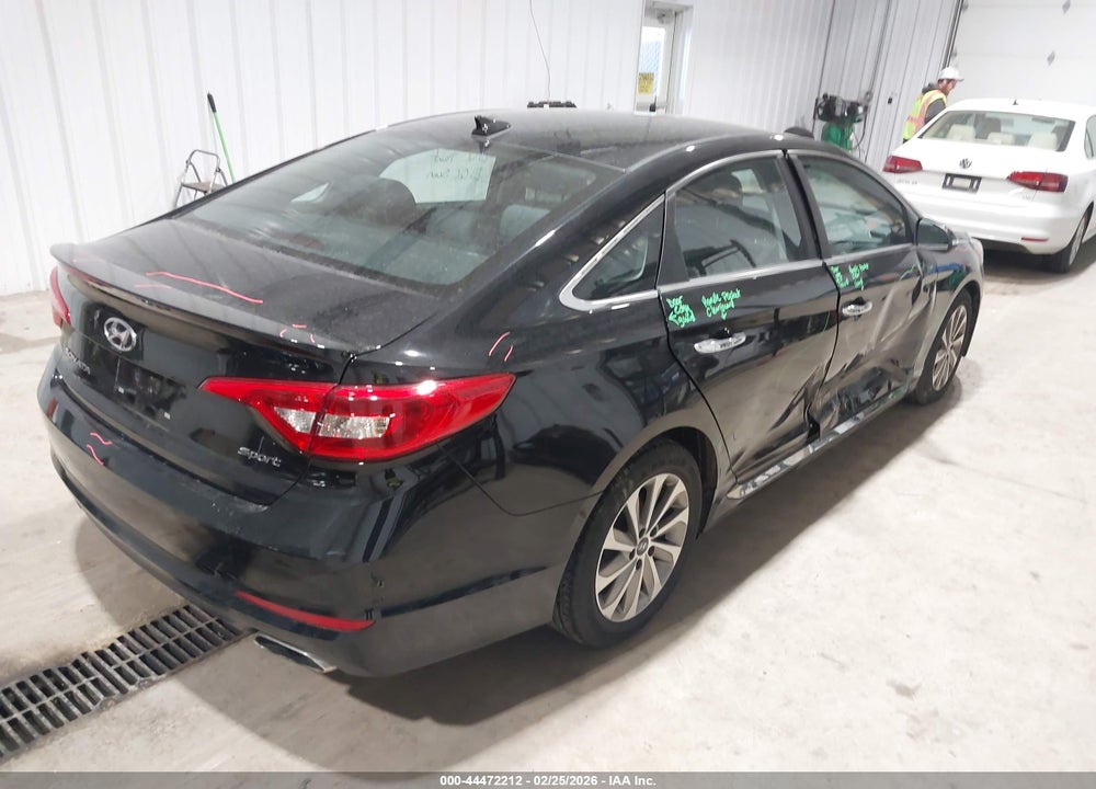 2017 HYUNDAI SONATA SPORT VIN: 5NPE34AF1HH570742