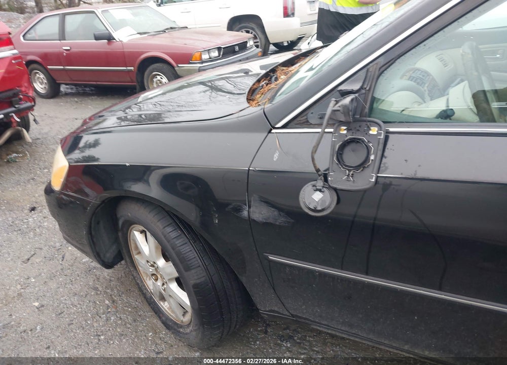 2000 TOYOTA AVALON XLS VIN: 4T1BF28BXYU019602