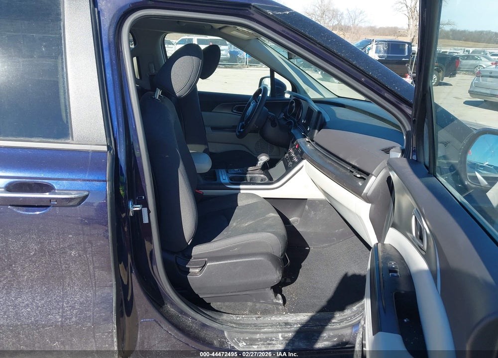2024 KIA CARNIVAL MPV LX VIN: KNDNB4H38R6352842