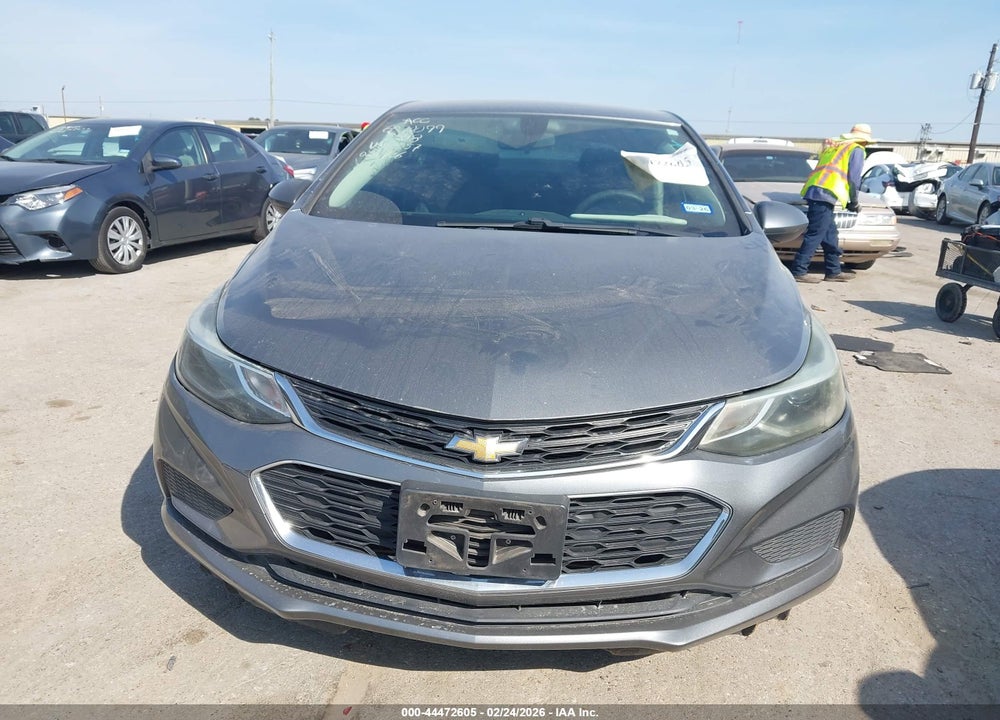 2018 CHEVROLET CRUZE LT AUTO VIN: 1G1BE5SM2J7243057