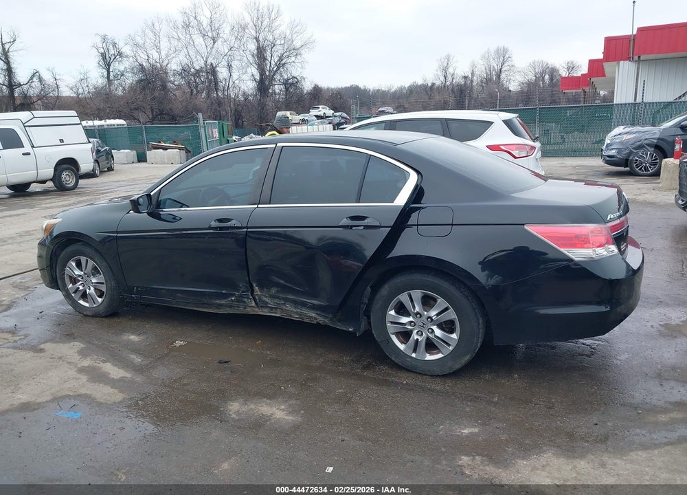 2011 HONDA ACCORD 2.4 LX-P VIN: 1HGCP2F48BA157093
