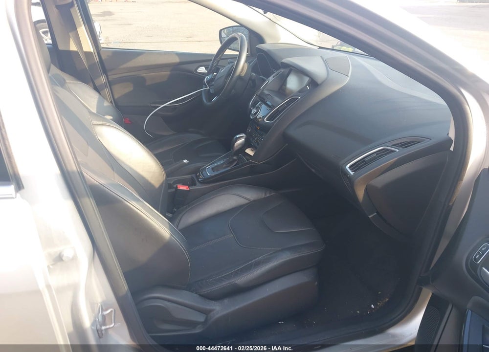 2015 FORD FOCUS TITANIUM VIN: 1FADP3J23FL247296