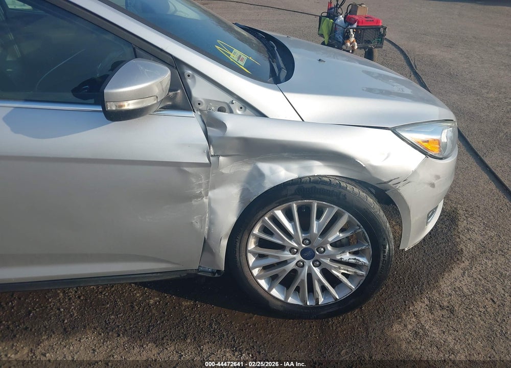 2015 FORD FOCUS TITANIUM VIN: 1FADP3J23FL247296