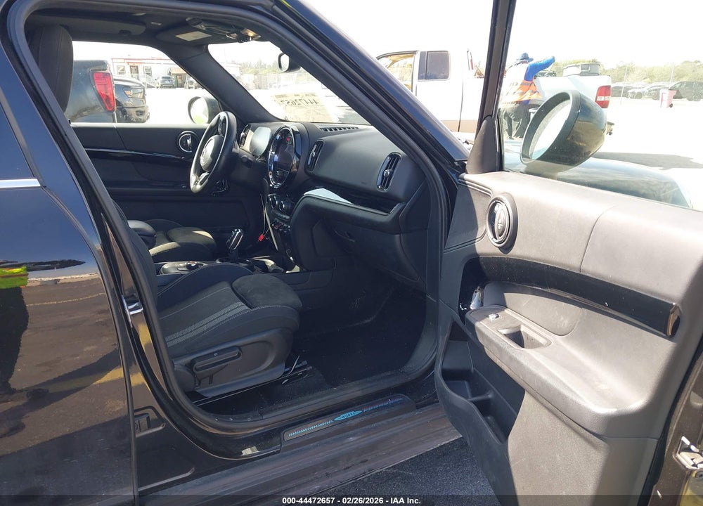 2022 MINI COUNTRYMAN JOHN COOPER WORKS VIN: WMZ33BS03N3N89015