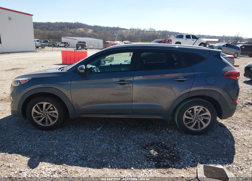 2016 HYUNDAI TUCSON SE VIN: KM8J3CA48GU059505