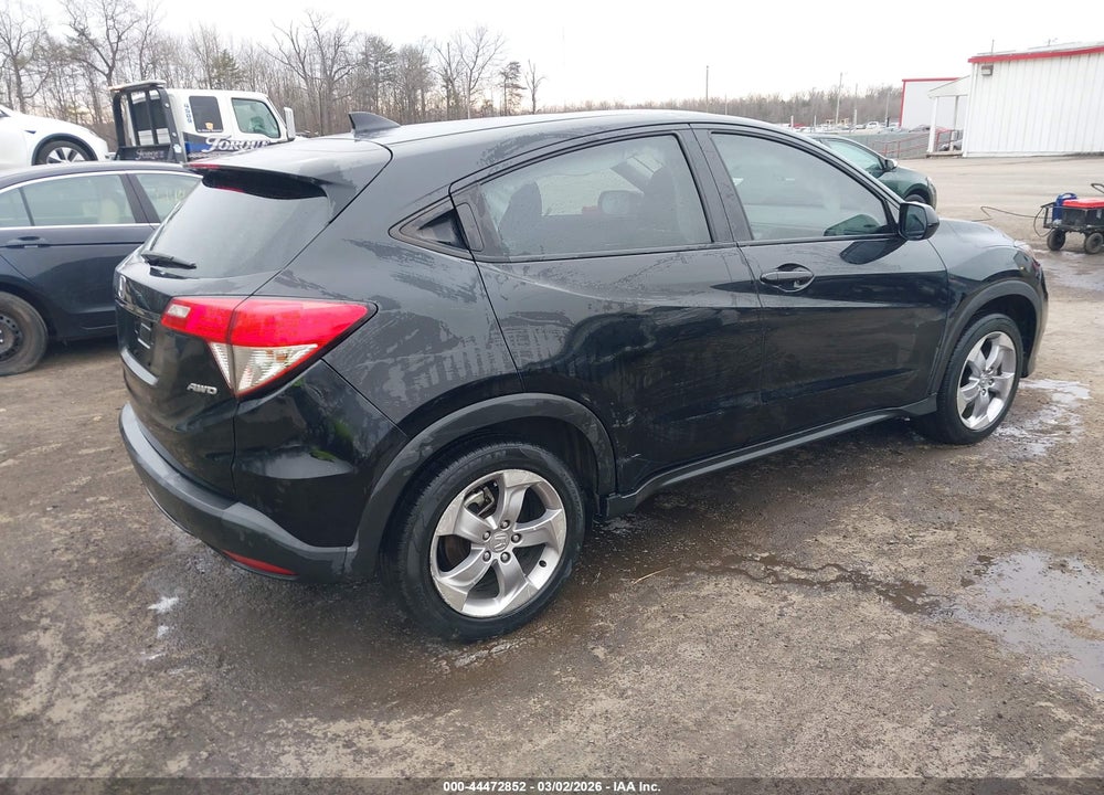 2019 HONDA HR-V LX VIN: 3CZRU6H32KG733396