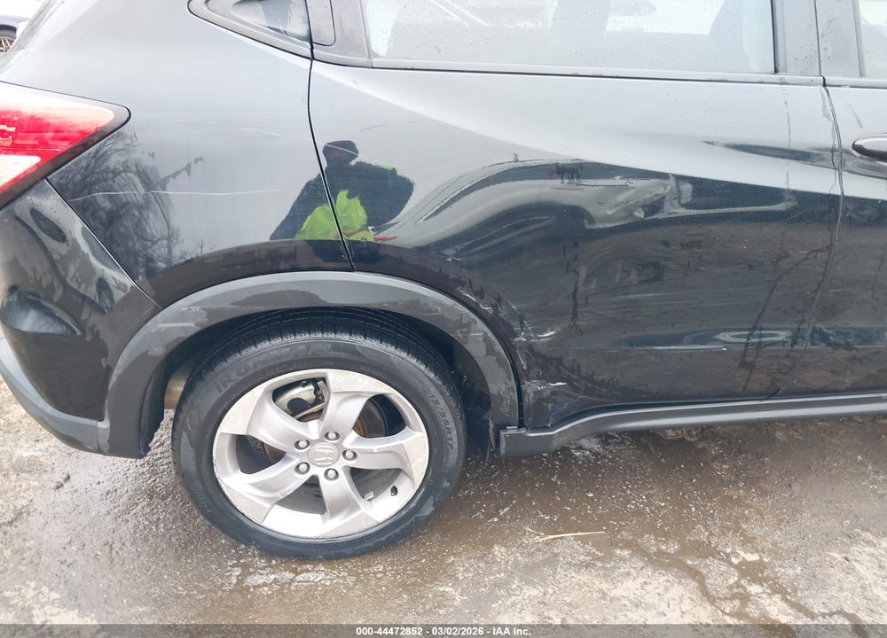2019 HONDA HR-V LX VIN: 3CZRU6H32KG733396