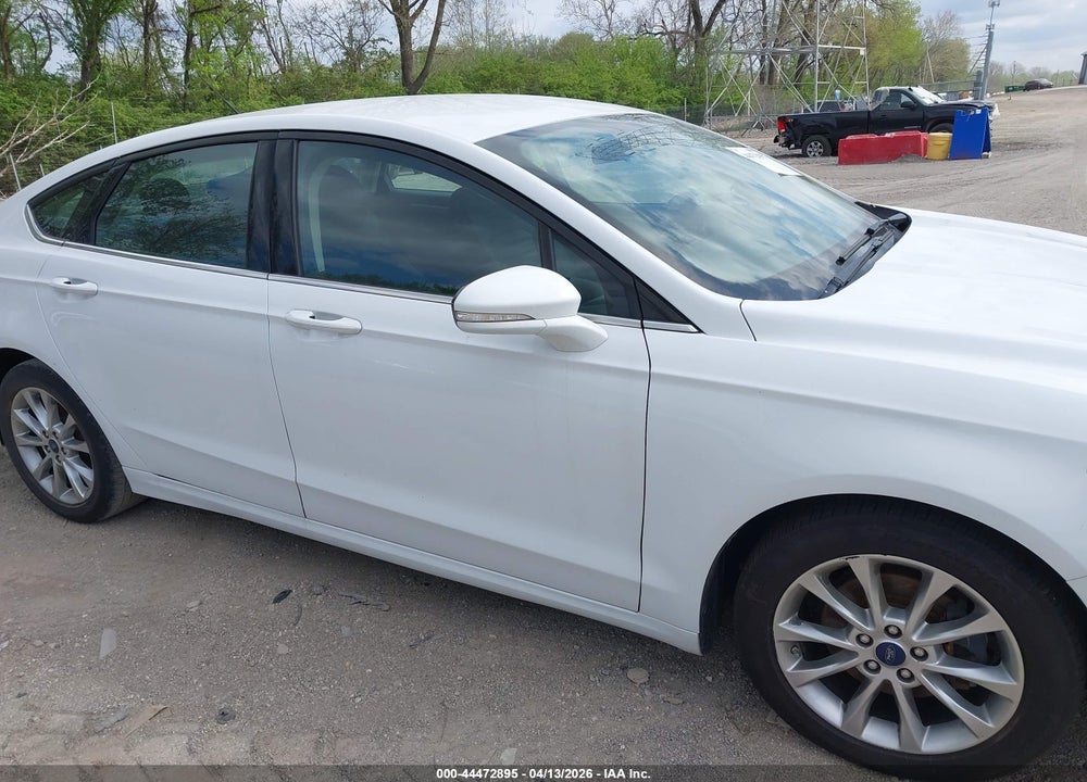 2017 FORD FUSION SE VIN: 3FA6P0H75HR258877