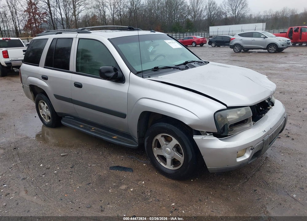 2005 CHEVROLET TRAILBLAZER LS VIN: 1GNDT13S452238576