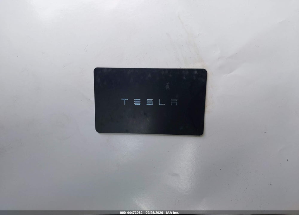 2025 TESLA MODEL 3 LONG RANGE REAR-WHEEL DRIVE/STANDARD REAR-WHEEL DRIVE VIN: 5YJ3E1EA9SF043312