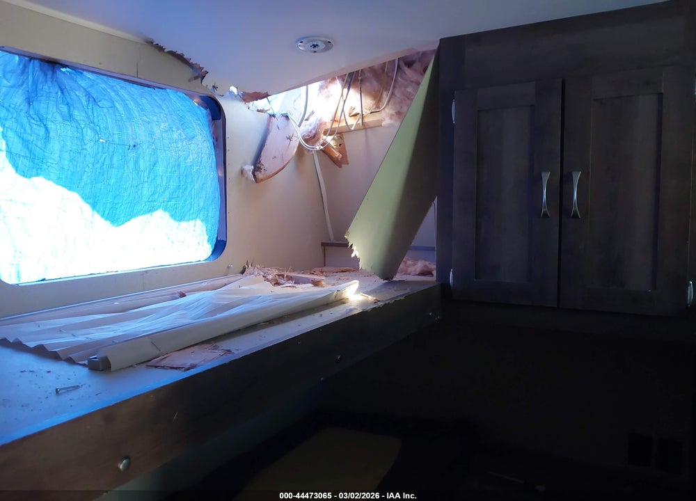 2017 PALOMINO PUMA 32FBIS VIN: 4X4TPUH29HP063696