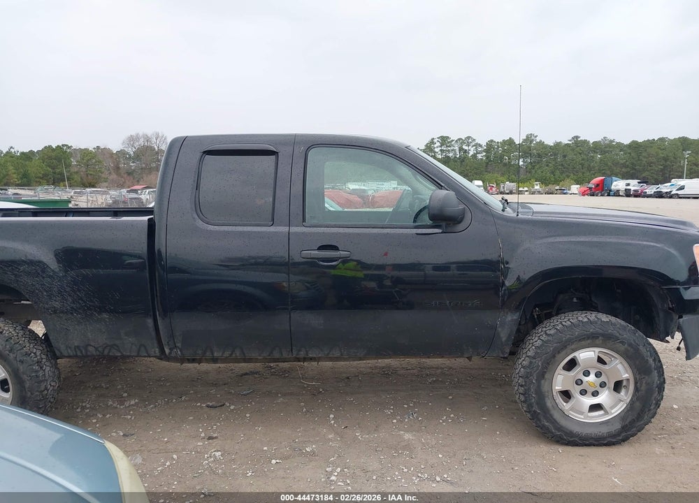 2011 GMC SIERRA 1500 SLE VIN: 1GTR2VE30BZ319978