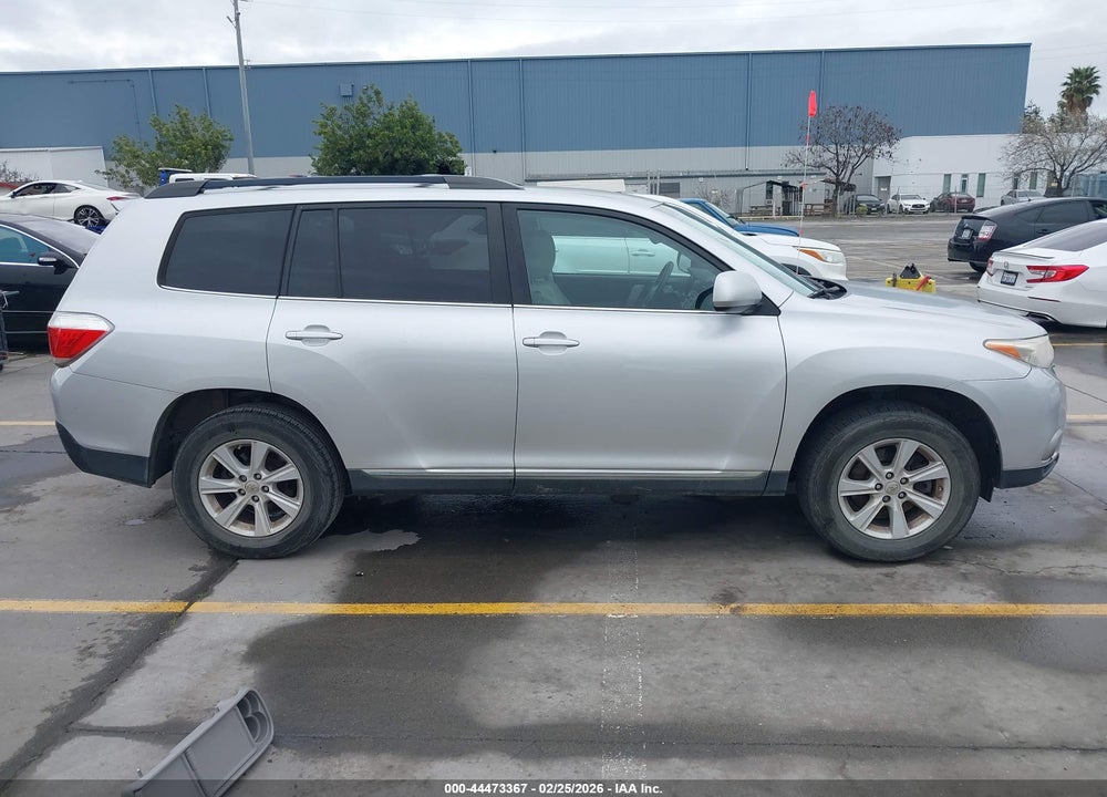 2013 TOYOTA HIGHLANDER BASE PLUS V6 VIN: 5TDZK3EH2DS115431