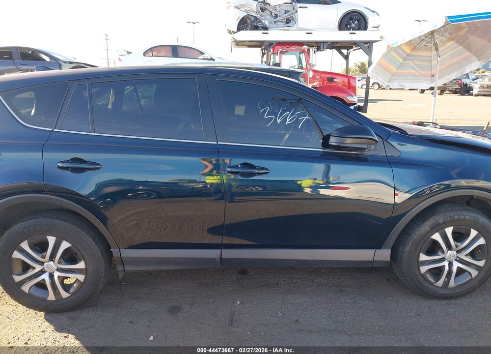 2018 TOYOTA RAV4 LE VIN: JTMZFREV0JJ747933