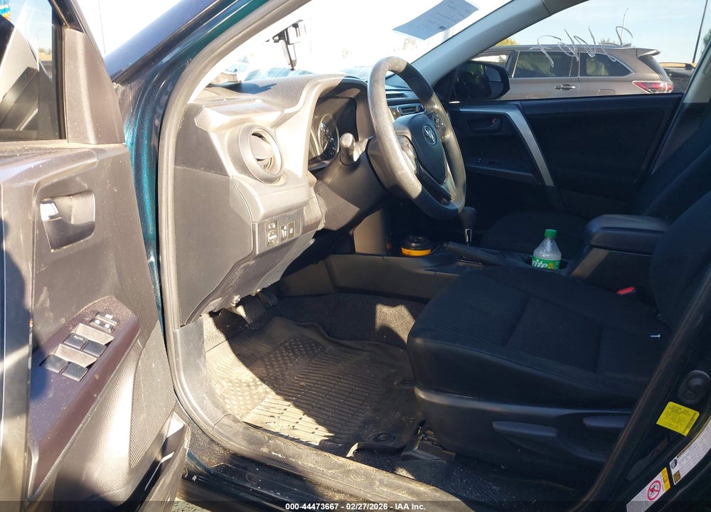 2018 TOYOTA RAV4 LE VIN: JTMZFREV0JJ747933