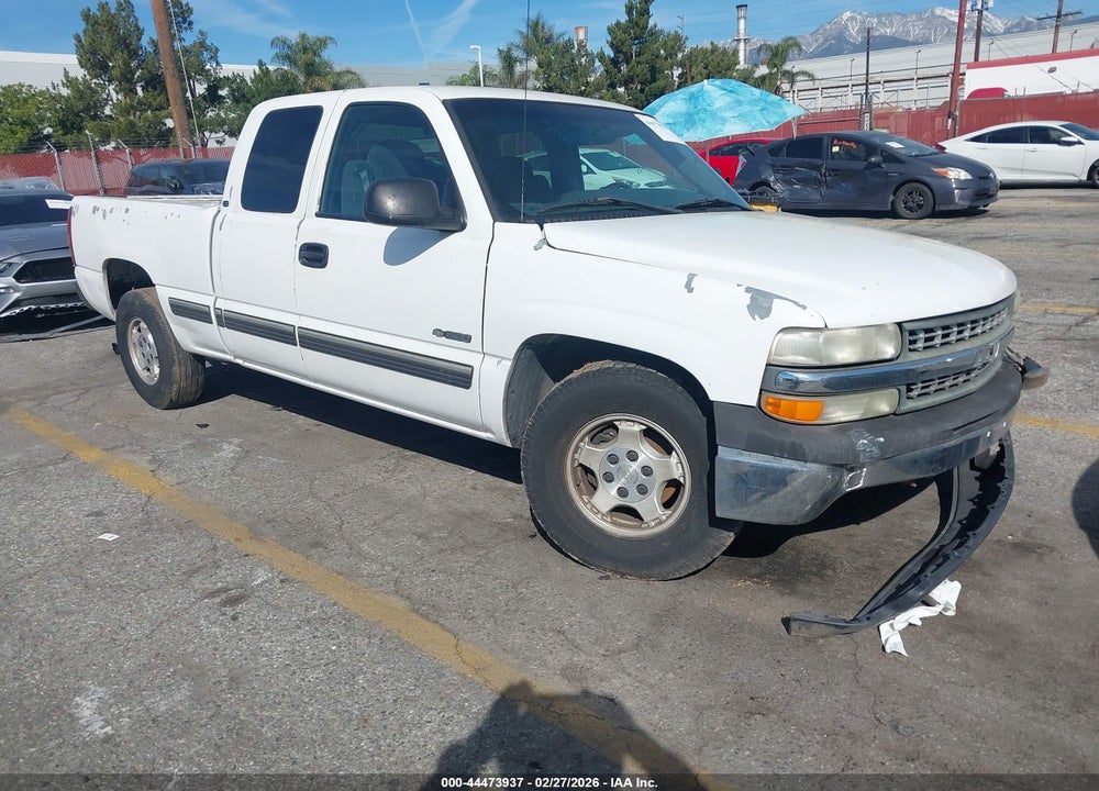 2001 CHEVROLET SILVERADO 1500 LS VIN: 2GCEC19T211310110