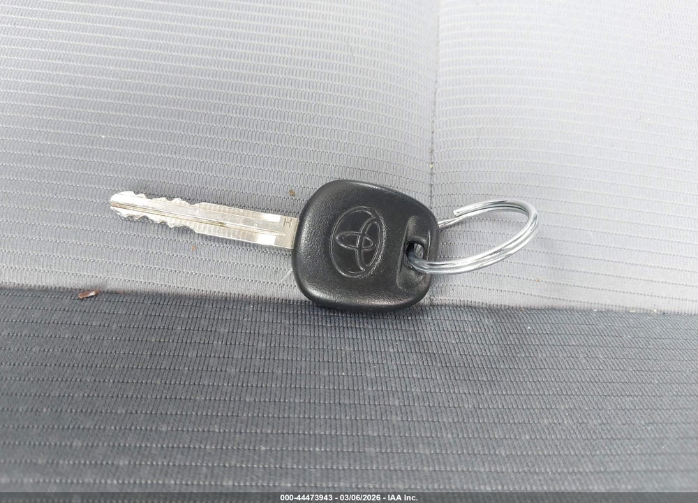 2014 TOYOTA COROLLA L VIN: 2T1BURHE4EC067246