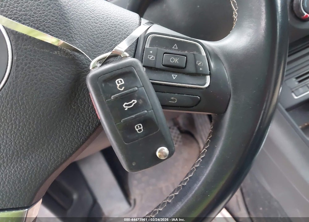 2016 VOLKSWAGEN TIGUAN S VIN: WVGBV7AX7GW595608