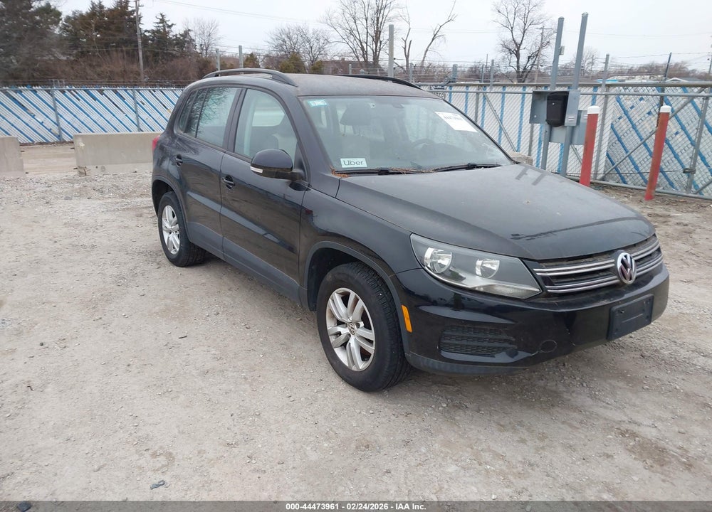 2016 VOLKSWAGEN TIGUAN S VIN: WVGBV7AX7GW595608